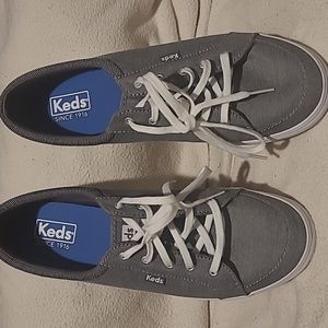 Casual keds